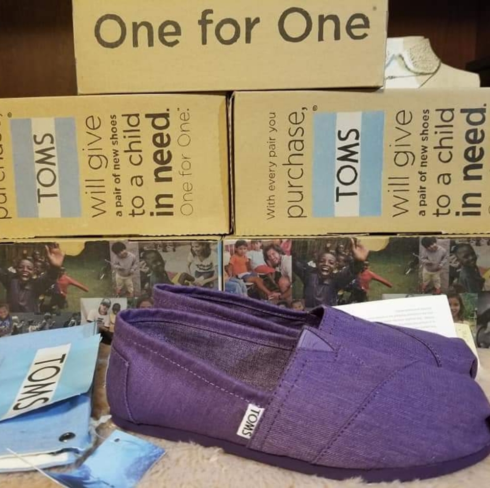 Toms Canvas Womans Classics shoes, eggplant